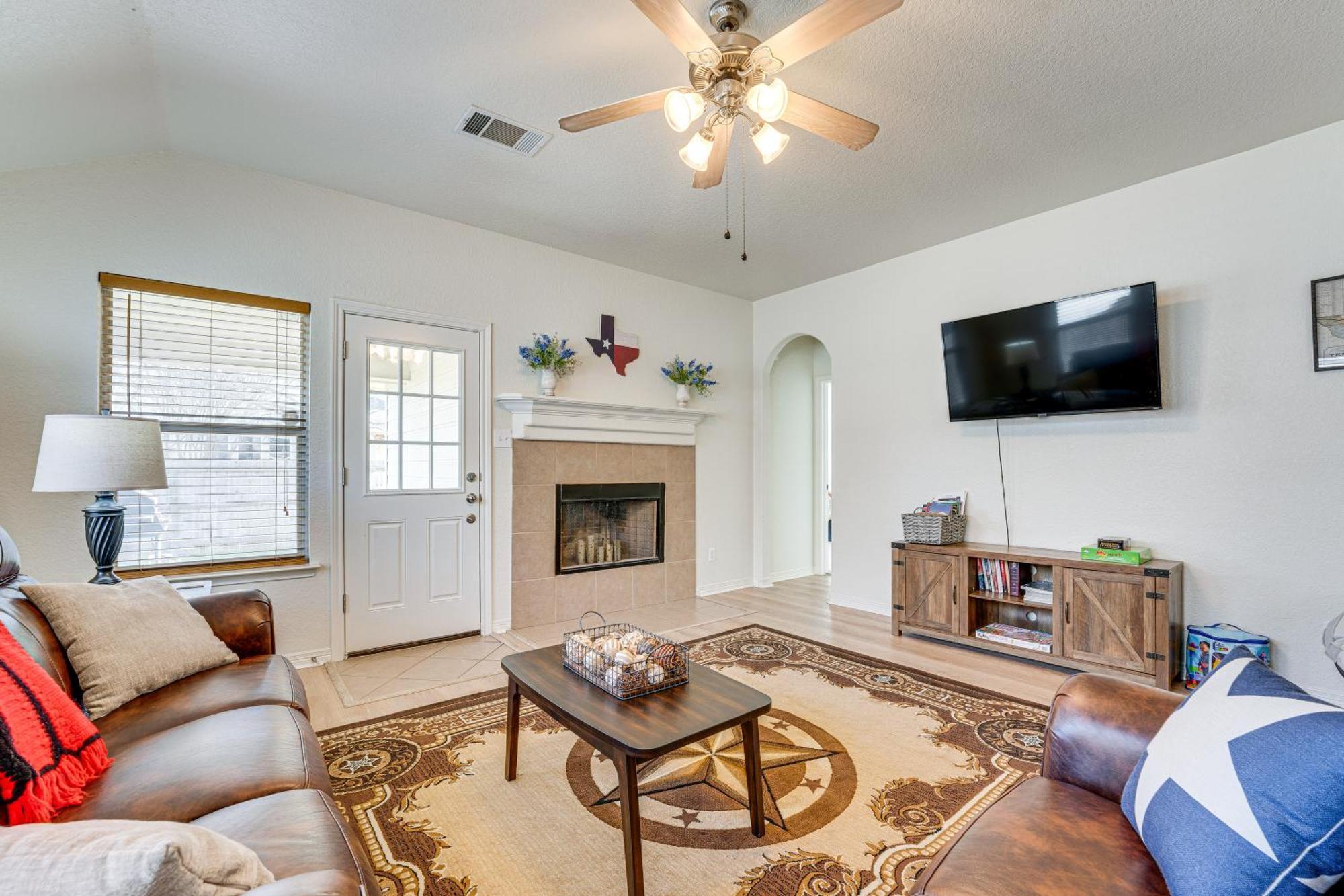 San Antonio Home With Game Room, 9 Mi To Seaworld! Exterior photo